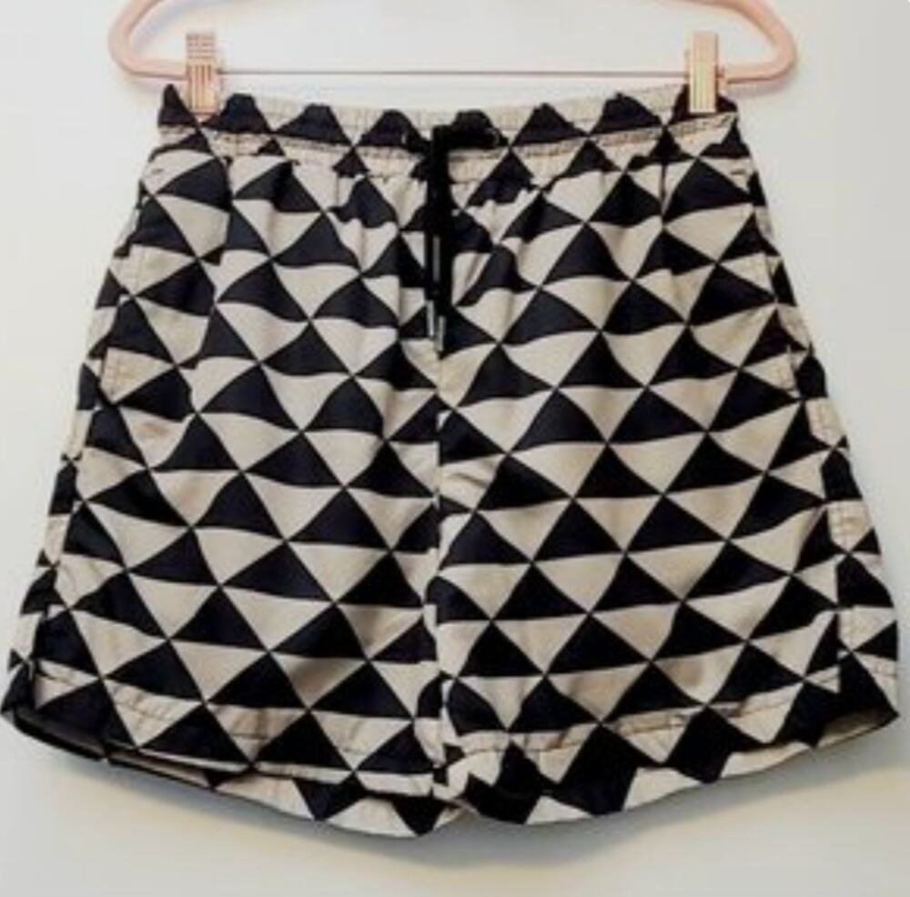 Maison Article Mens Hybrid Shorts, Beige Triangle - Size Large - NWT